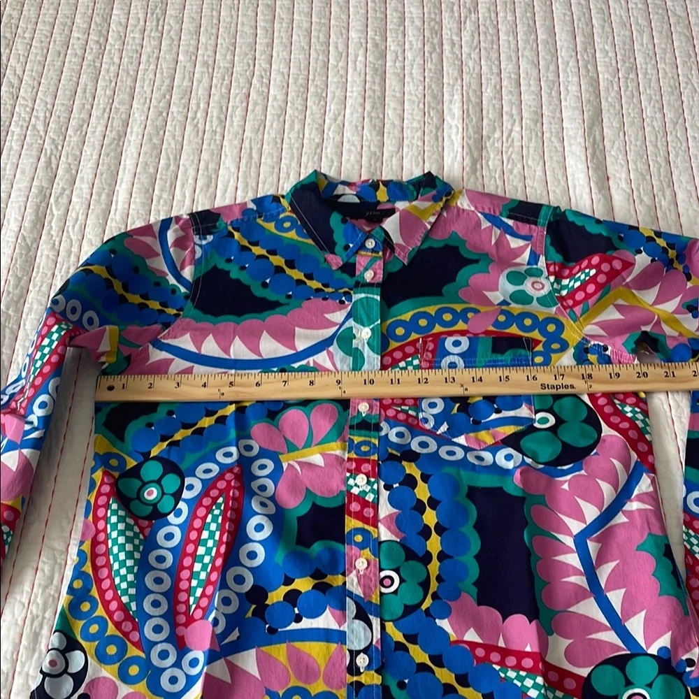 Colorful Patterned Button-Up Shirt - Picture 5 of 8